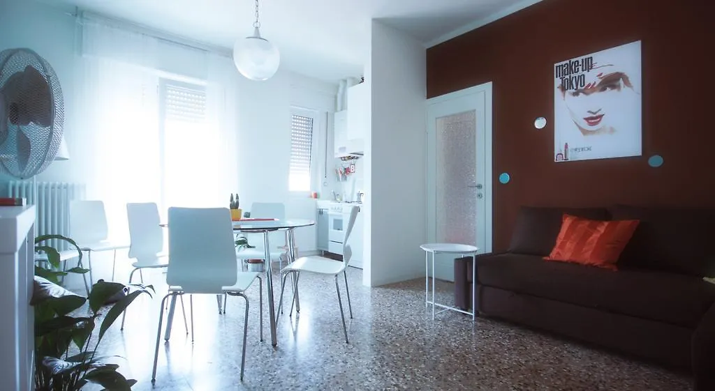 Magenta24 Hotel Lecco 0*,